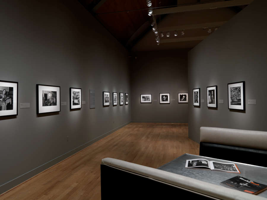 view exhibition image