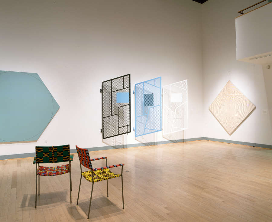 view exhibition image