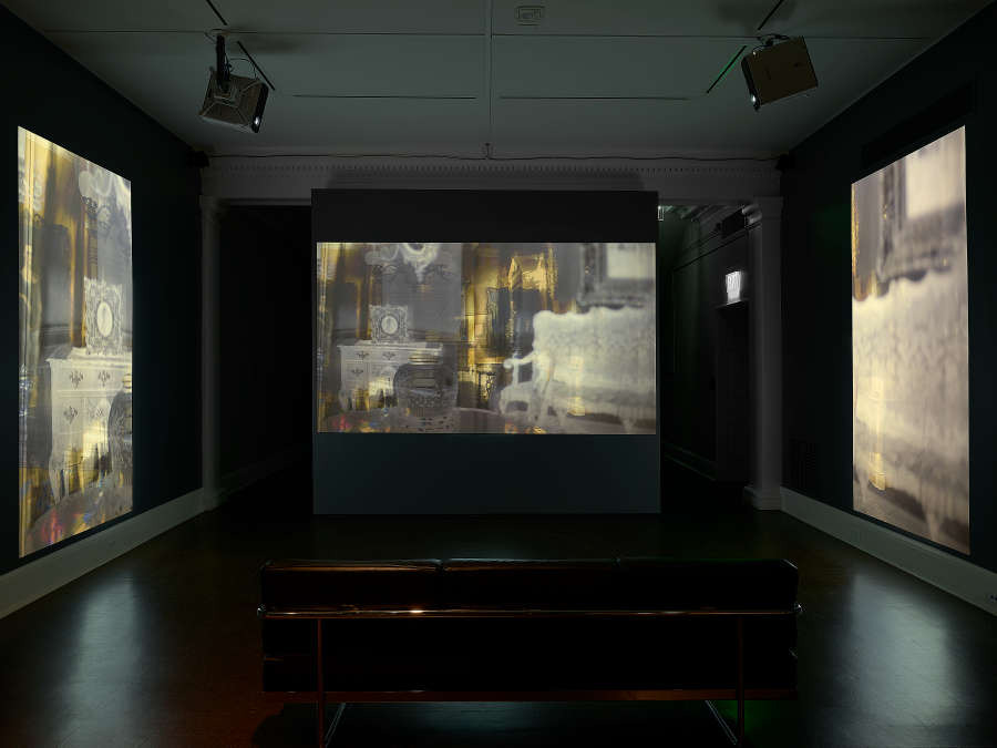 view exhibition image