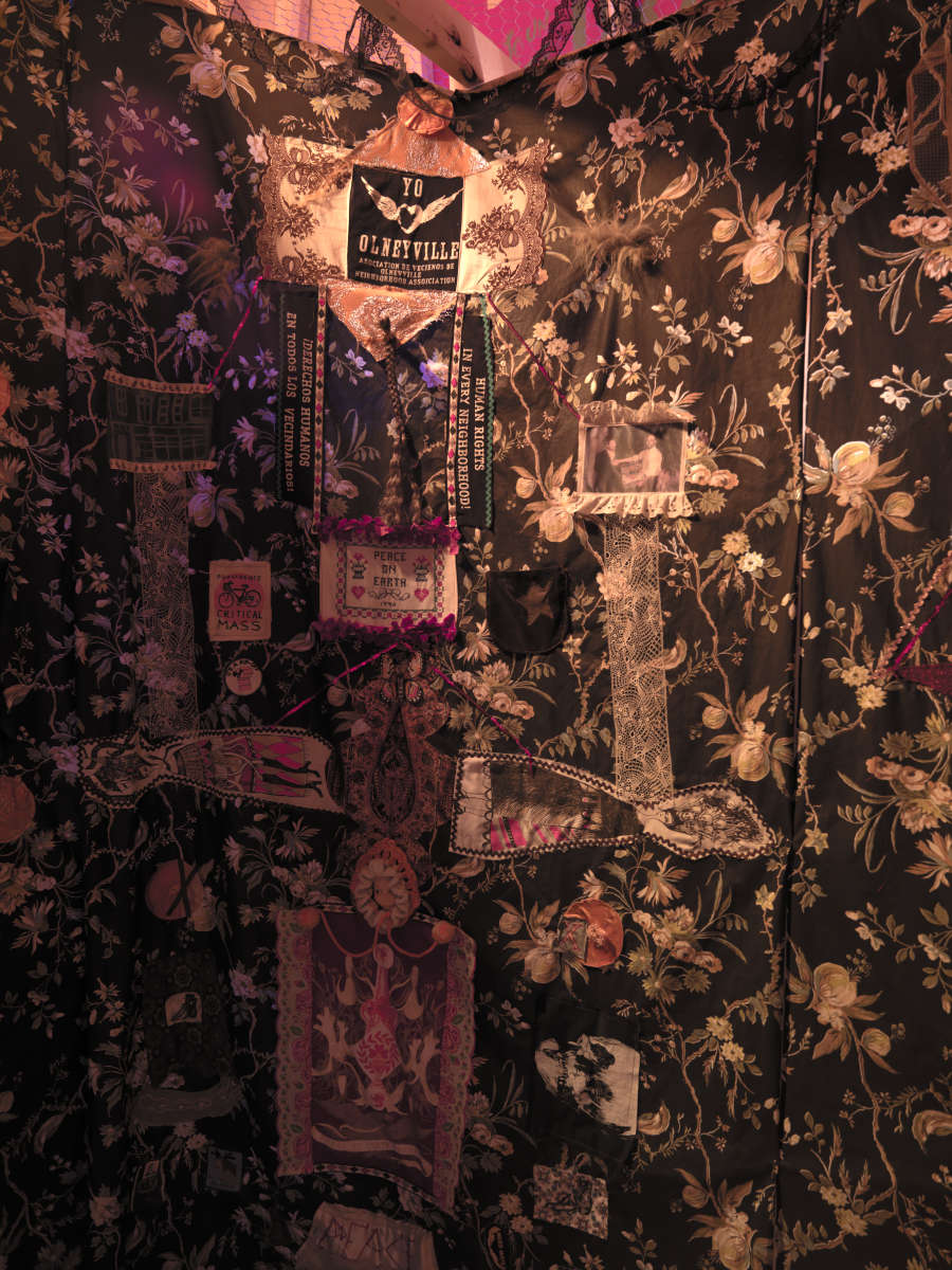 view exhibition image