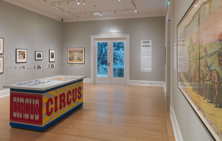 view exhibition image