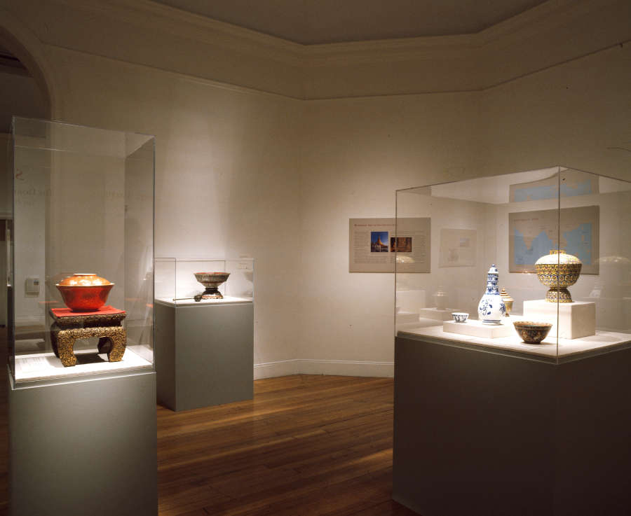 view exhibition image