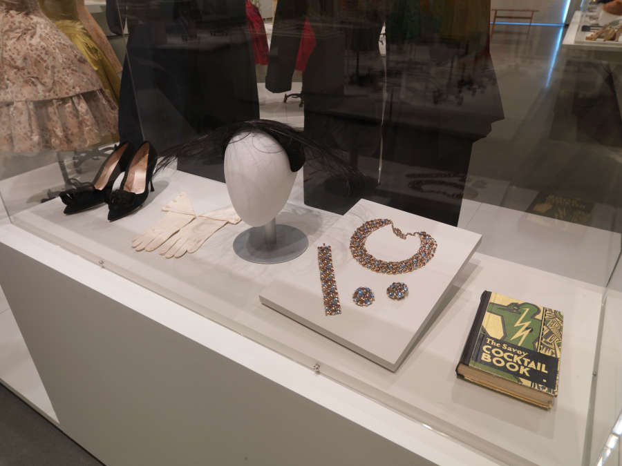 view exhibition image