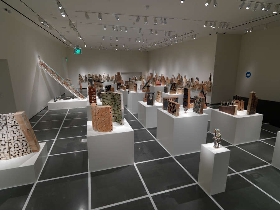 view exhibition image