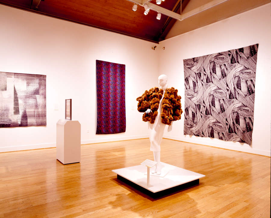 view exhibition image