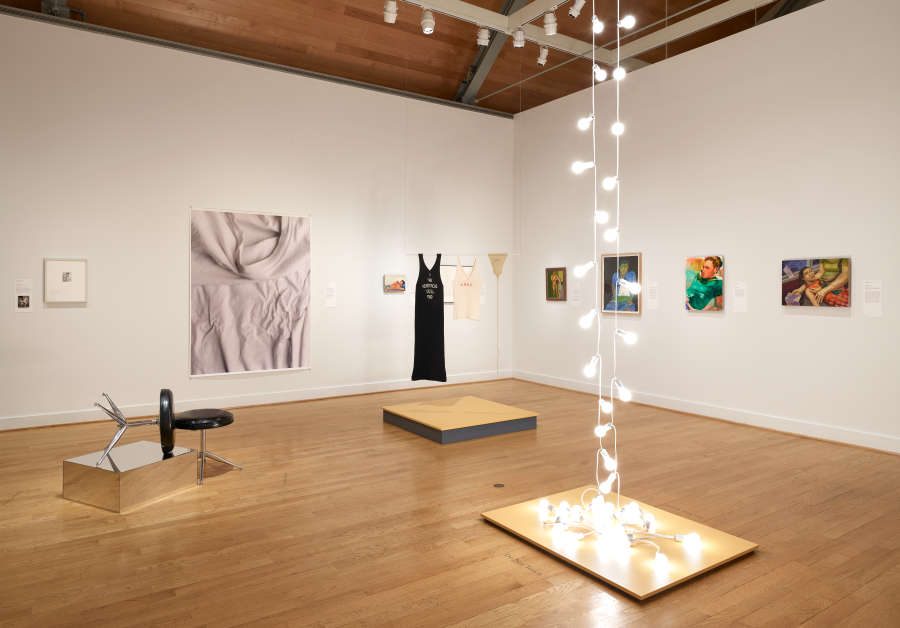 view exhibition image
