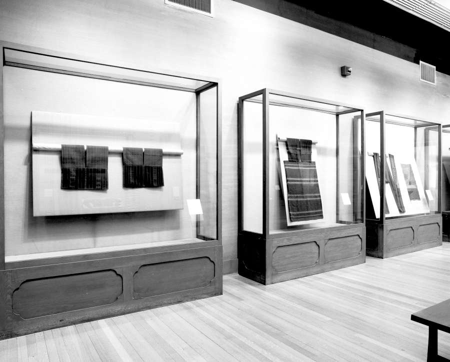 view exhibition image