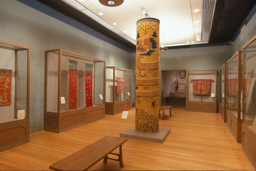view exhibition image