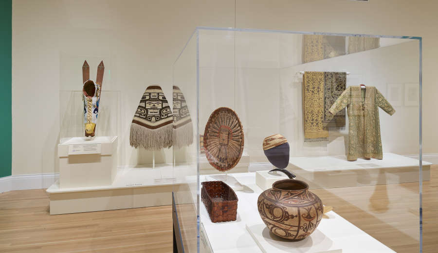 view exhibition image