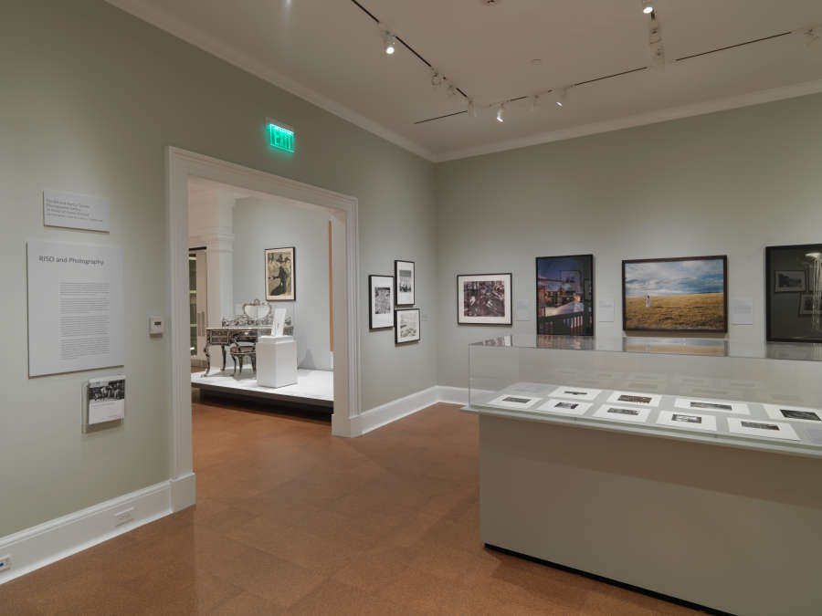 view exhibition image