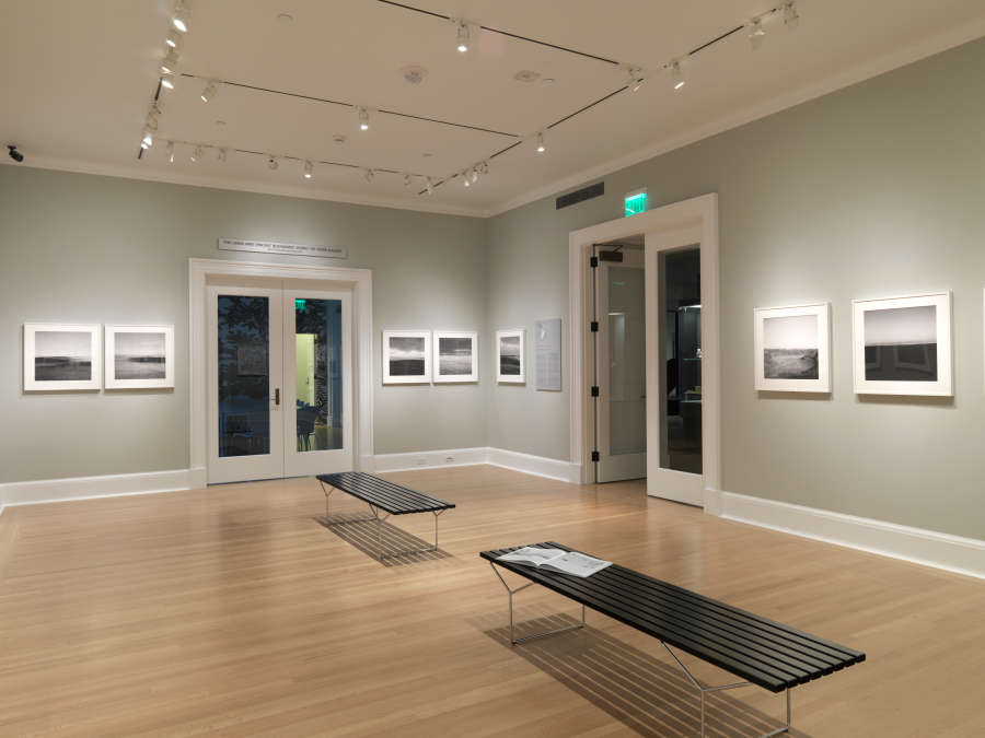 view exhibition image