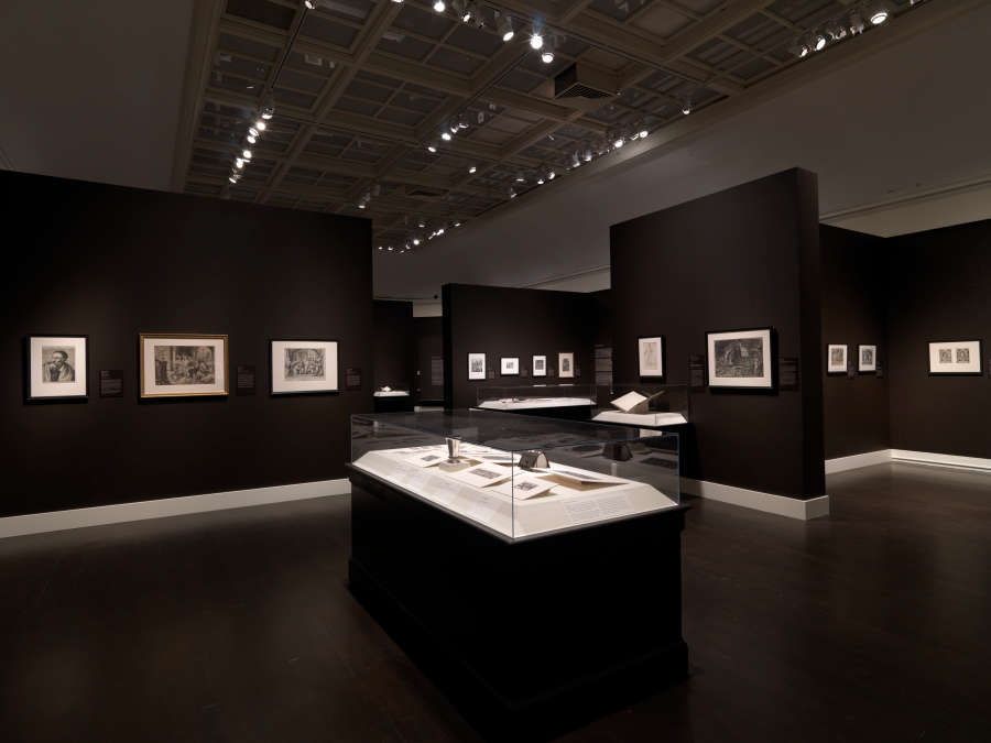 view exhibition image