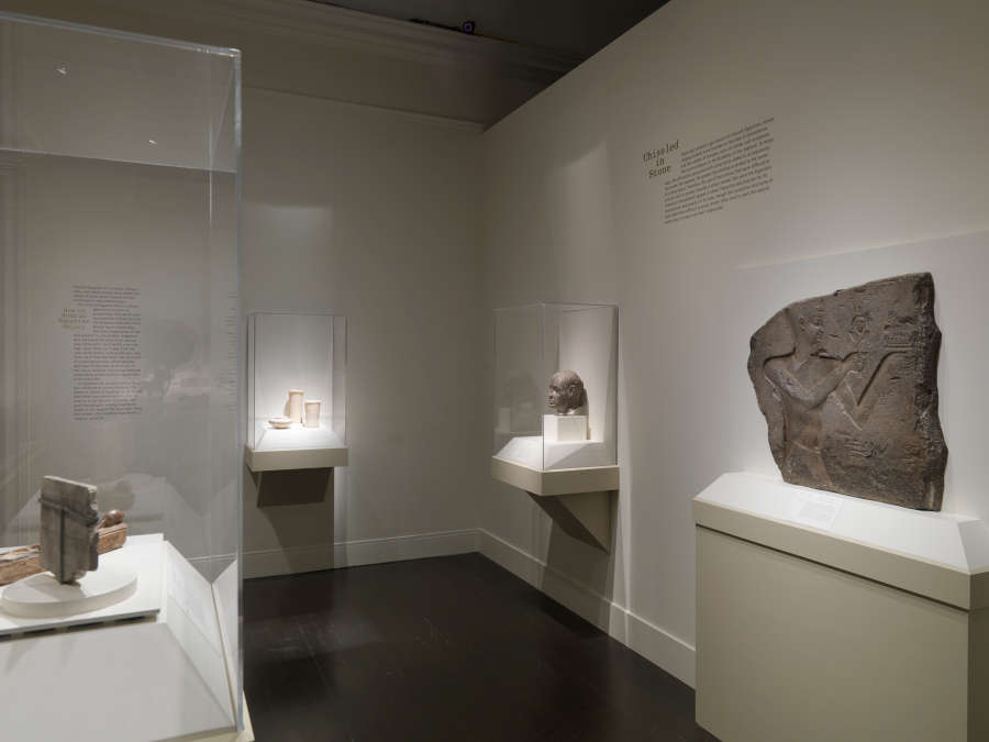 view exhibition image