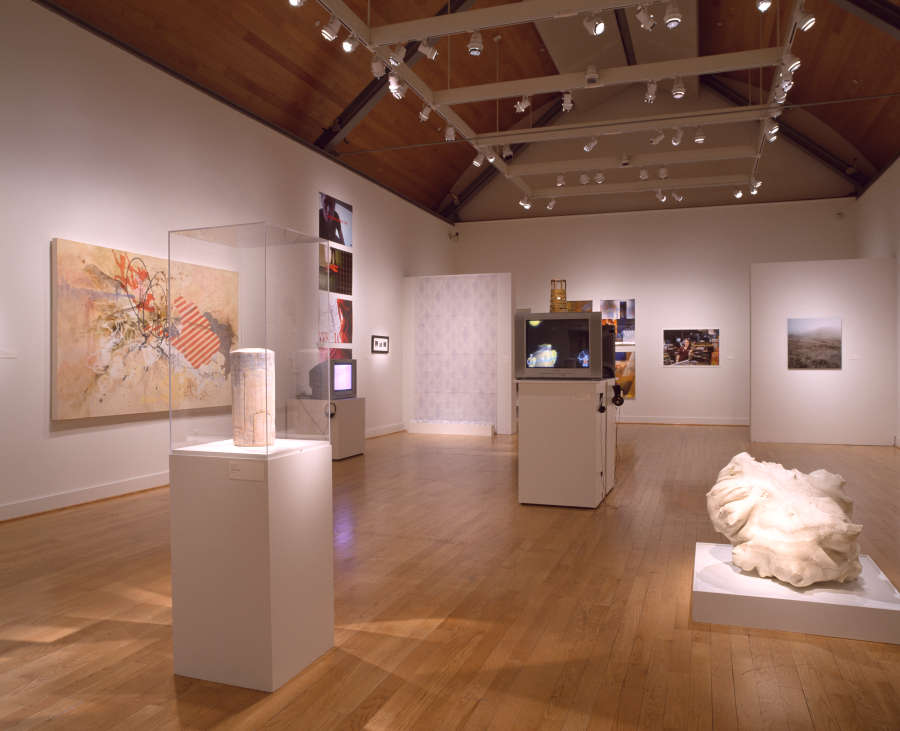view exhibition image