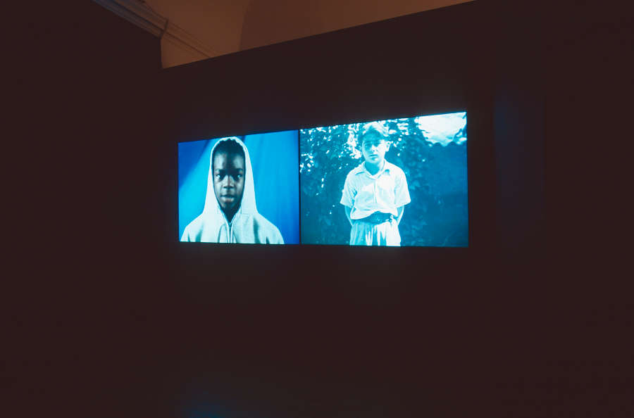 view exhibition image