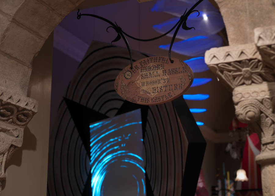 view exhibition image