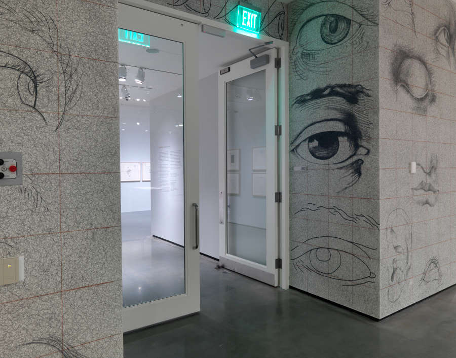 view exhibition image