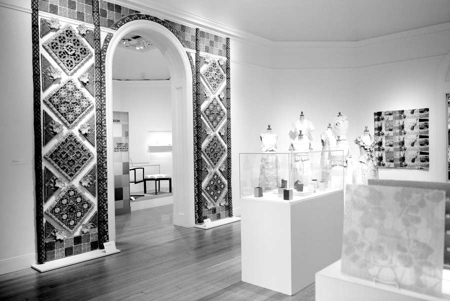 view exhibition image