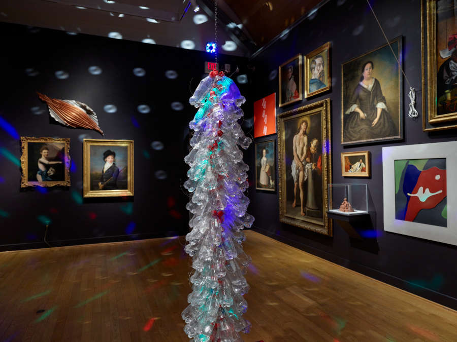 view exhibition image