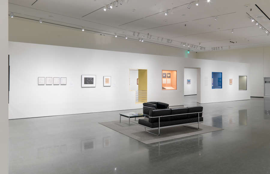 view exhibition image