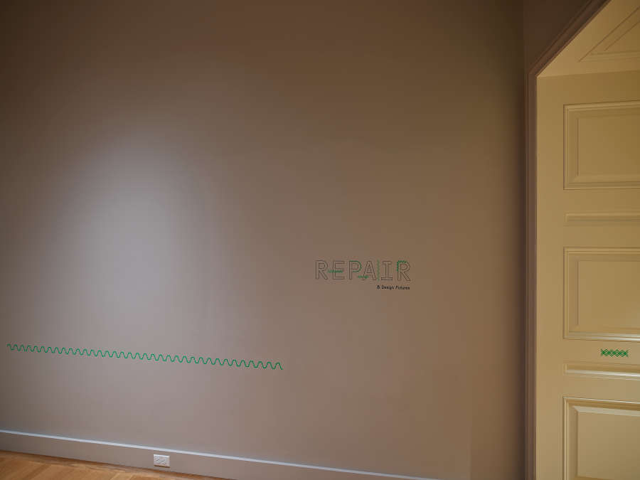 view exhibition image