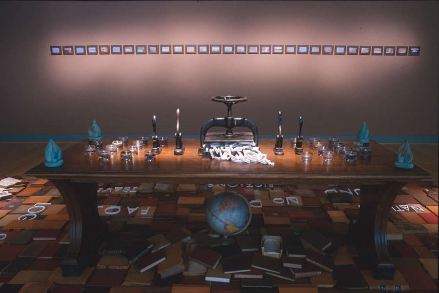 view exhibition image