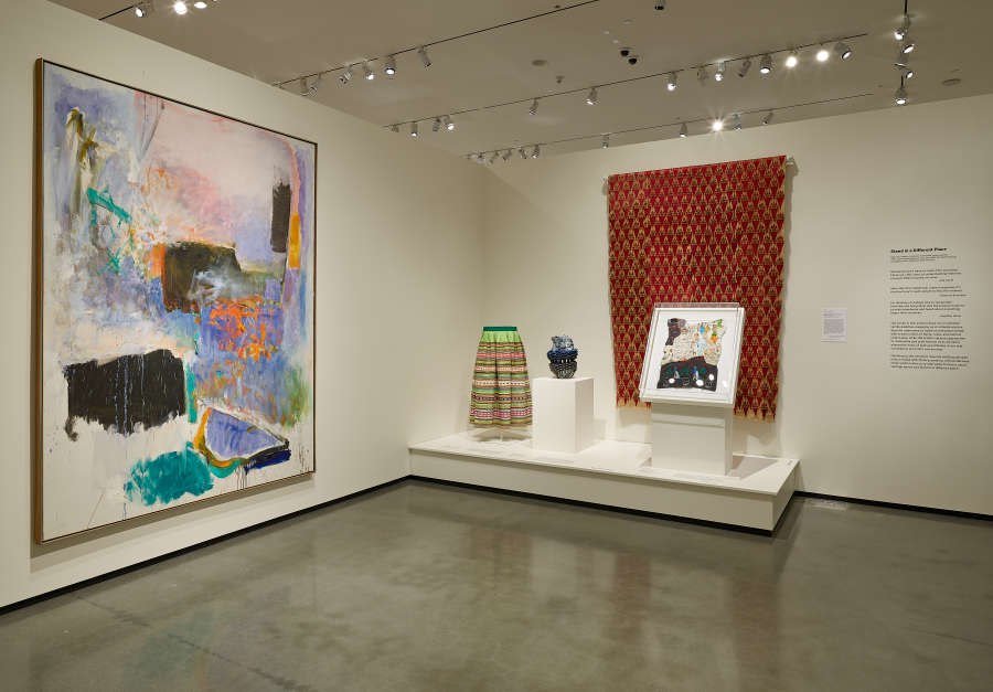 view exhibition image