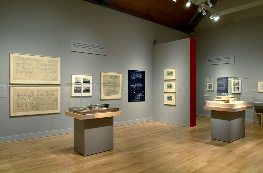 view exhibition image