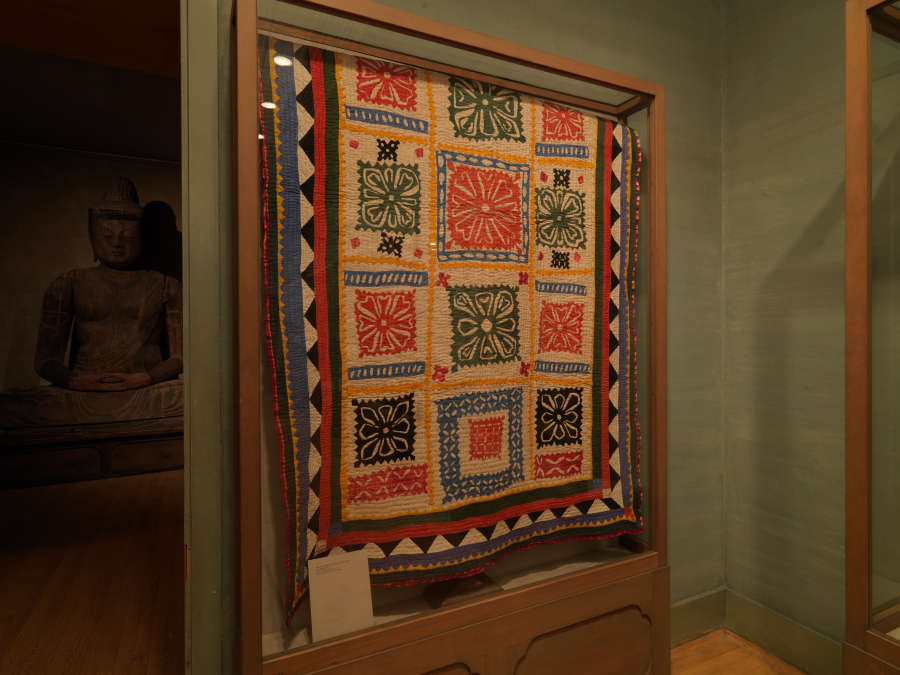 view exhibition image