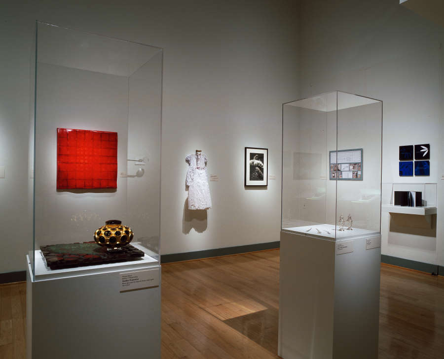 view exhibition image