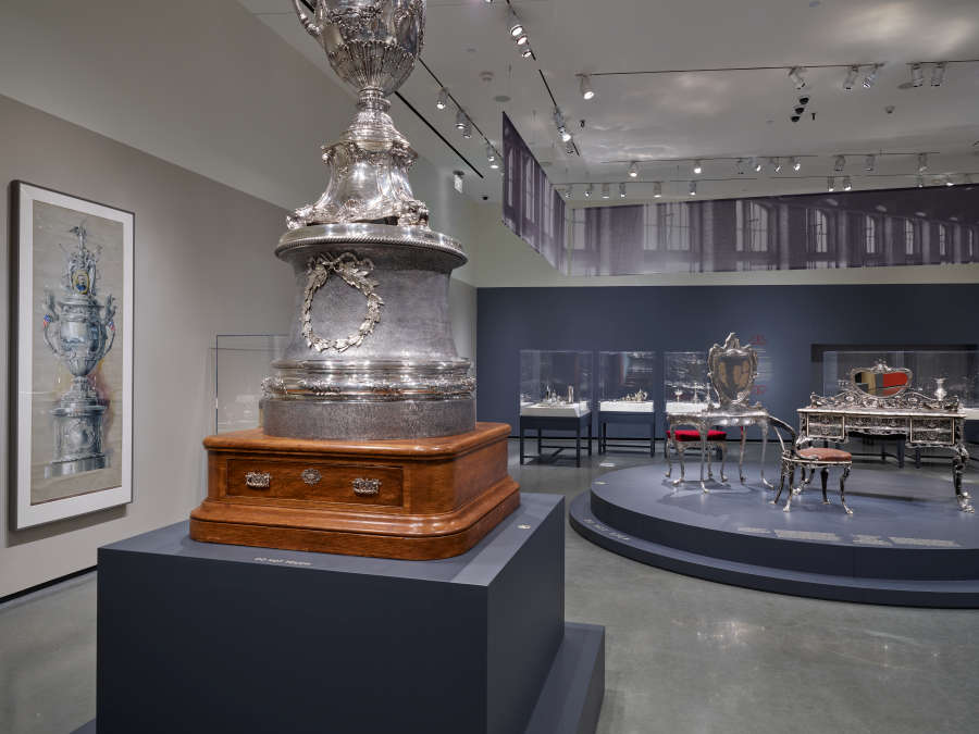 view exhibition image