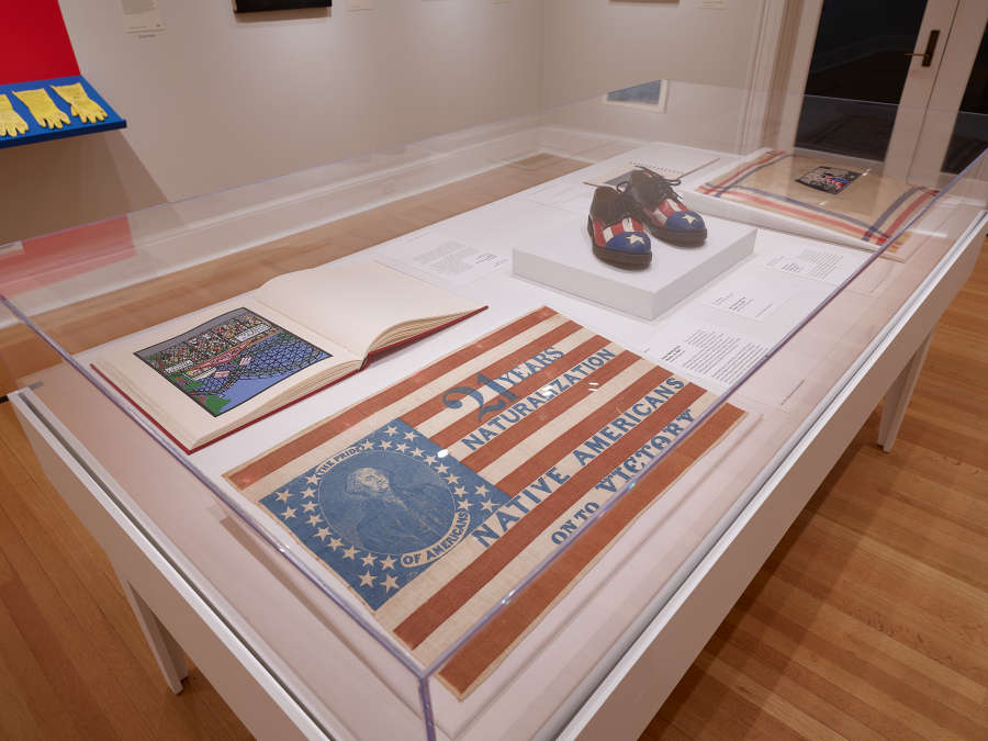 view exhibition image