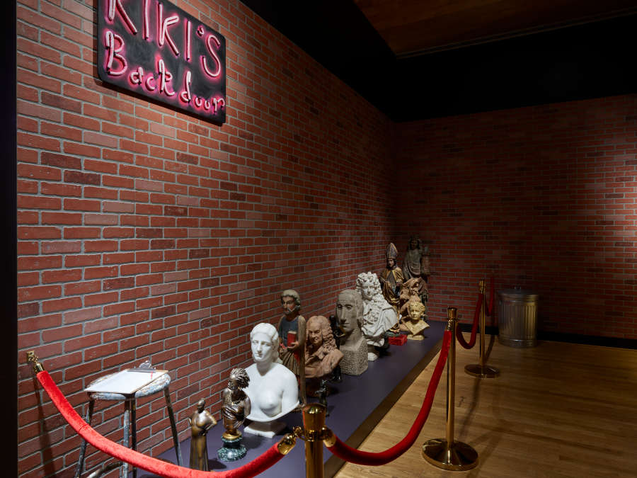 view exhibition image