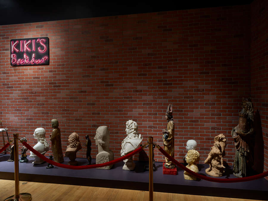 view exhibition image