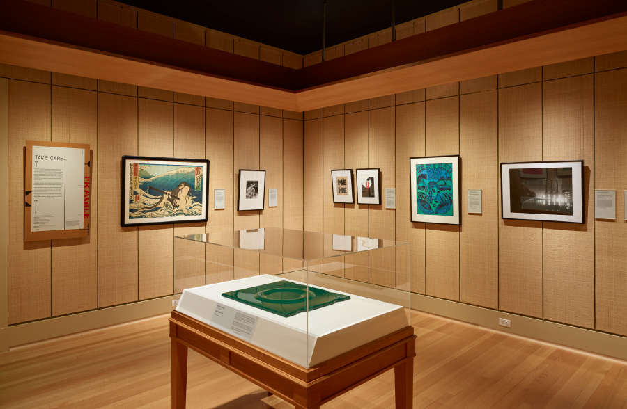 view exhibition image