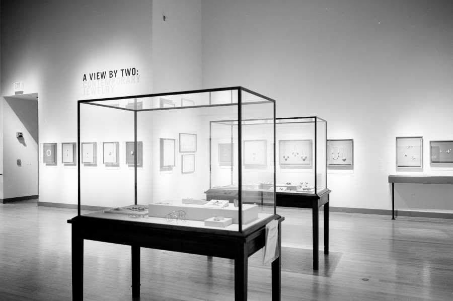 view exhibition image