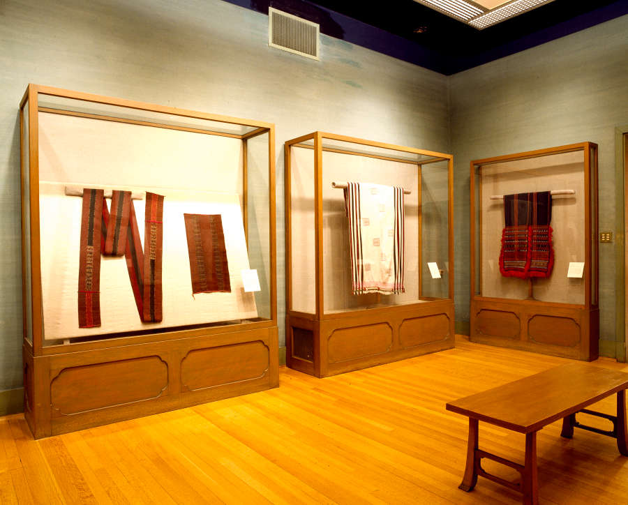view exhibition image