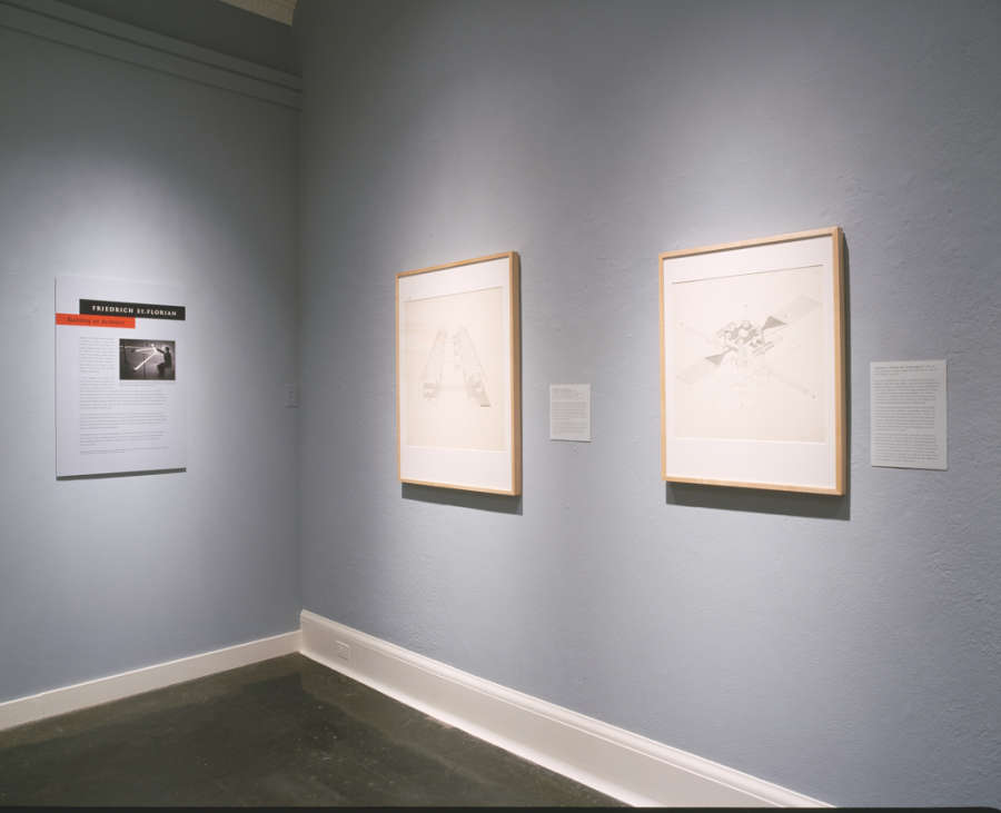 view exhibition image