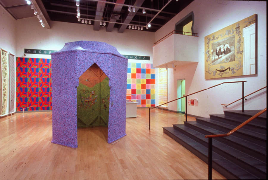 view exhibition image