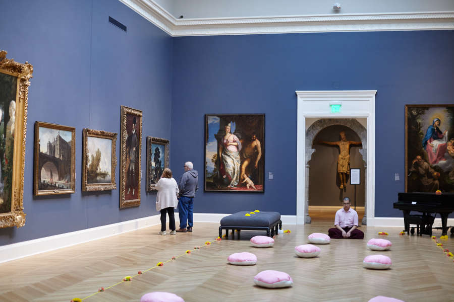 view exhibition image