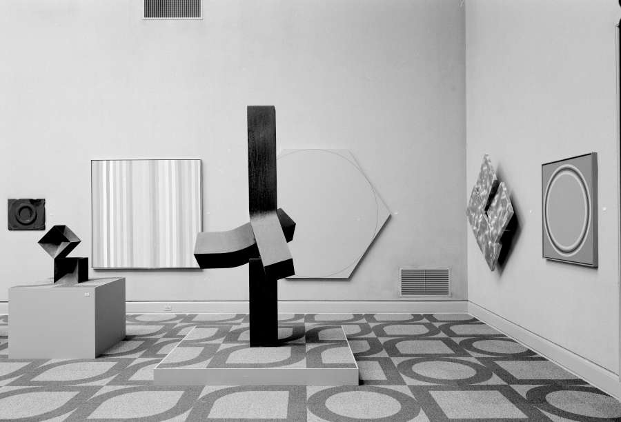 view exhibition image