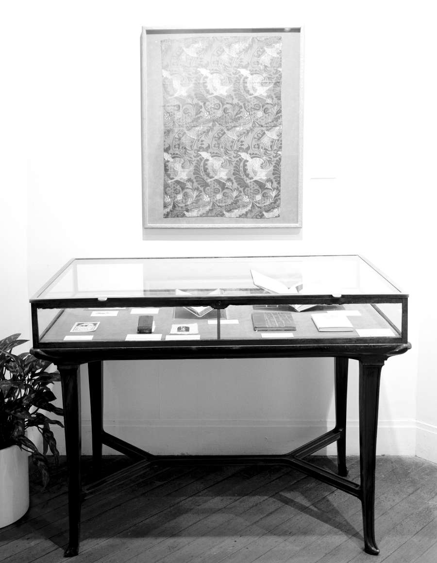 view exhibition image