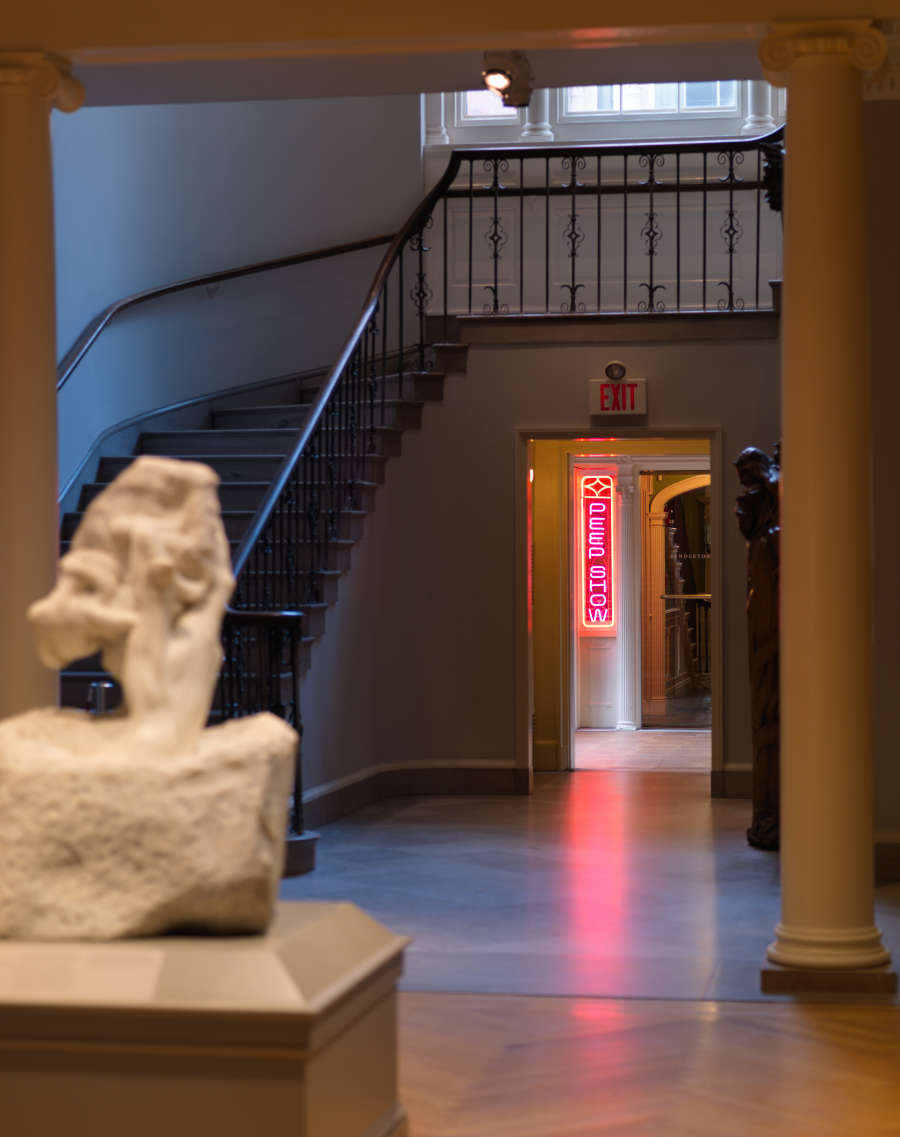 view exhibition image