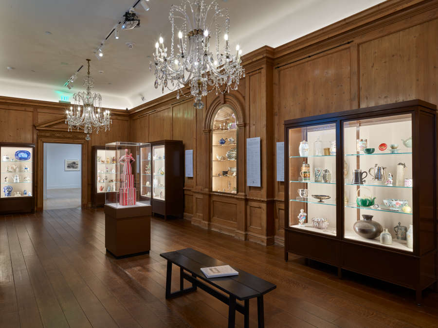 view exhibition image