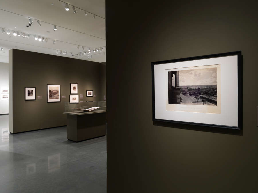 view exhibition image