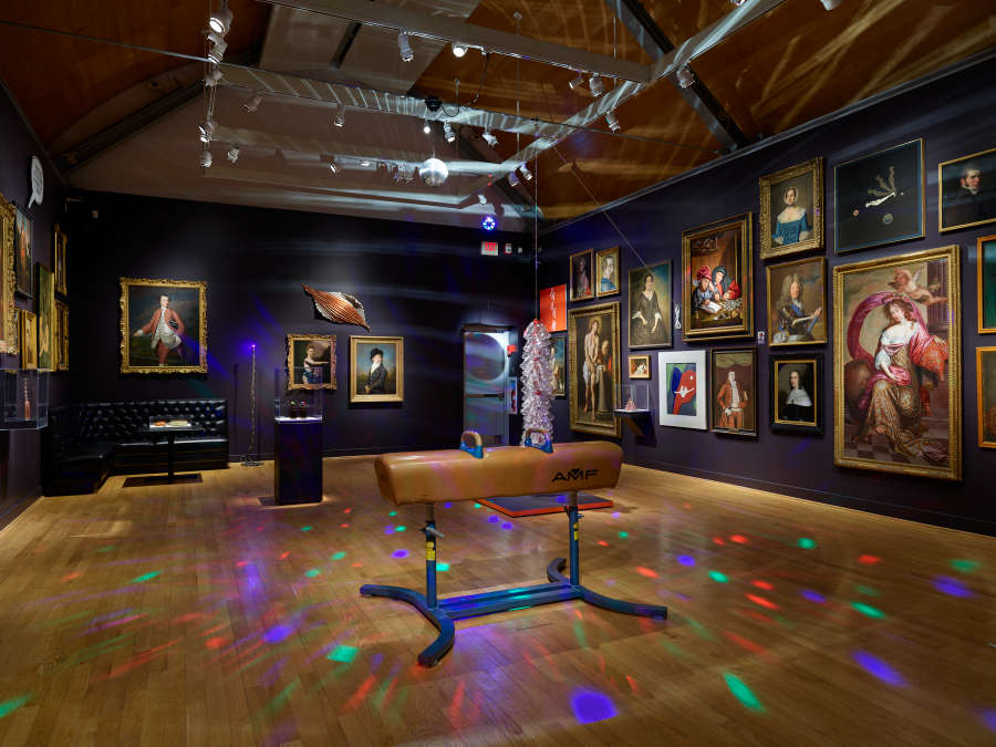 view exhibition image