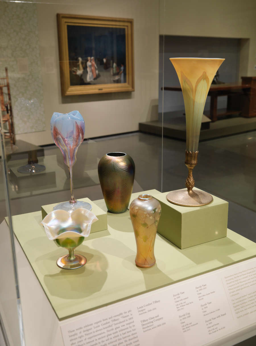 view exhibition image