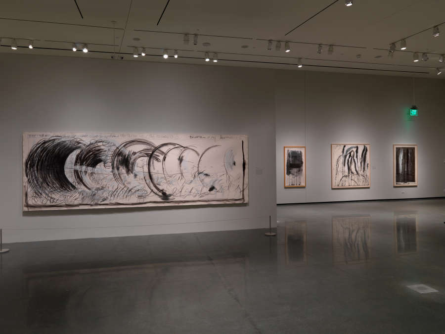 view exhibition image