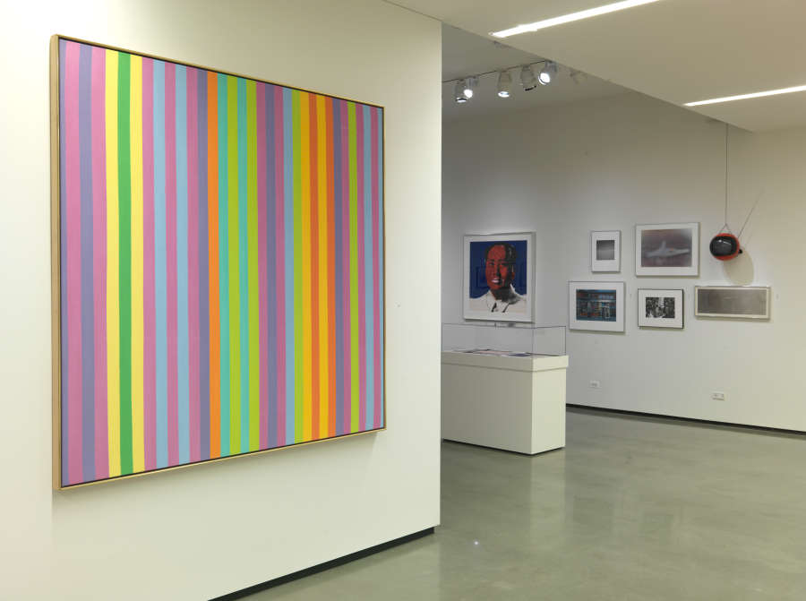 view exhibition image