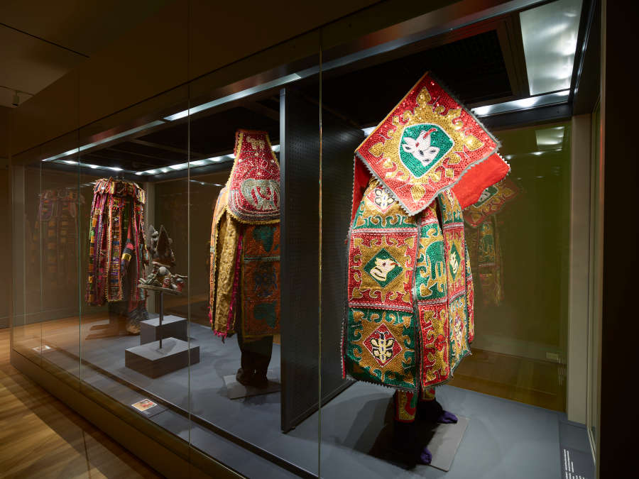 view exhibition image